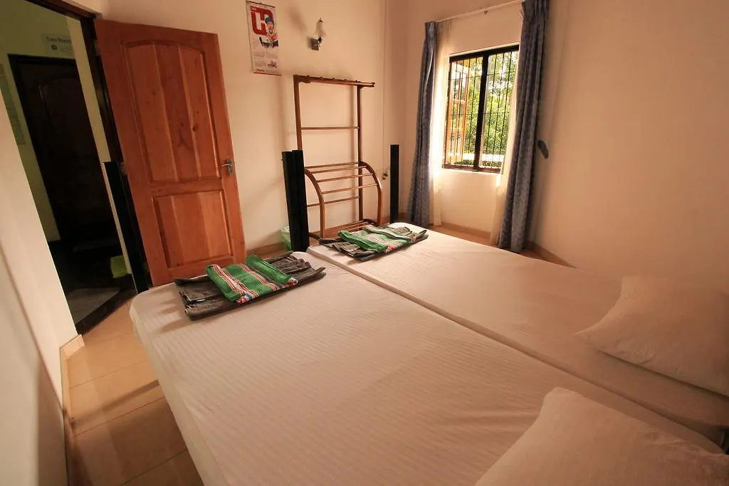 Flipflop Hostel Negombo 3*,  Sri Lanka