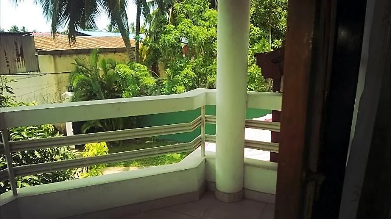 Flipflop Hostel Negombo 3*,  Sri Lanka