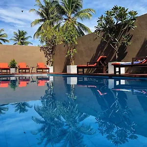 Hotel Waves By Tranquil, Negombo