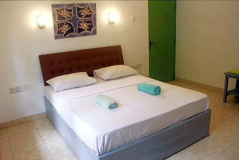 Flipflop Hostel Negombo Sri Lanka