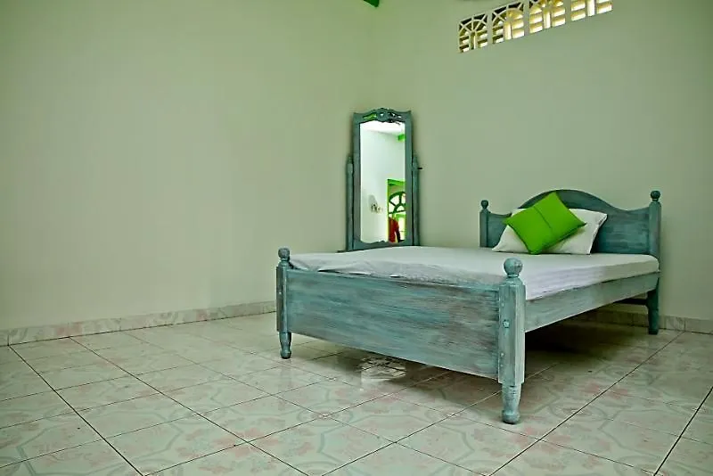 Flipflop Hostel Negombo Sri Lanka